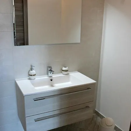 Paradeisos Sas Aparthotel Somma Lombardo