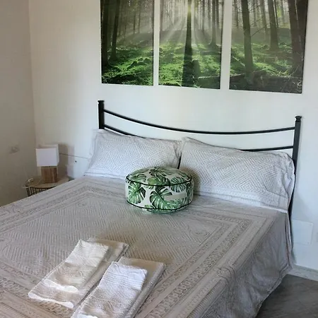 Paradeisos Sas Aparthotel Somma Lombardo
