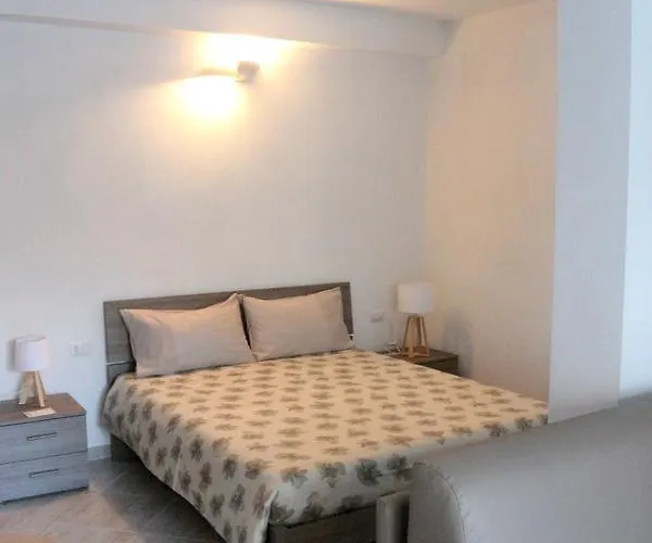 Paradeisos Sas 4*