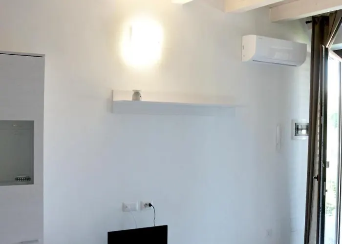 Paradeisos Sas Aparthotel Somma Lombardo