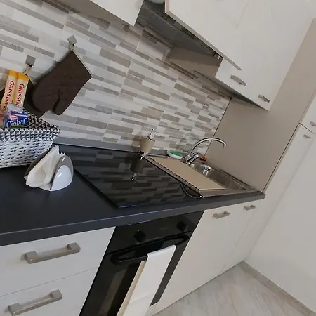Paradeisos Sas Apartmanhotel Somma Lombardo
