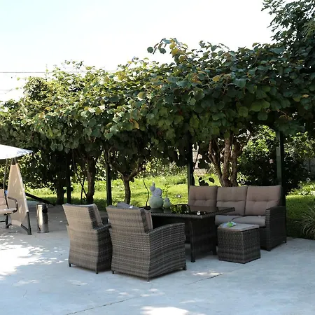 Paradeisos Sas Apartmanhotel Somma Lombardo